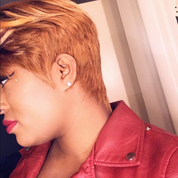 Short wig - Picture 3 of 4